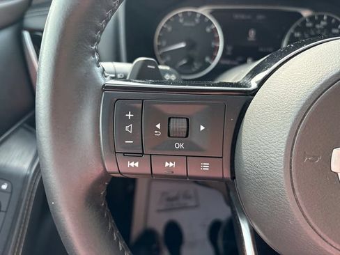 Used 2021 Nissan Rogue SV AWD/4WD image 11