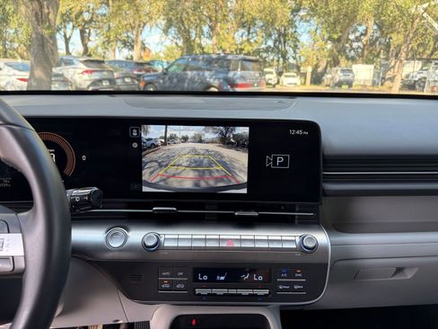 Used 2025 Hyundai Kona SEL image 17