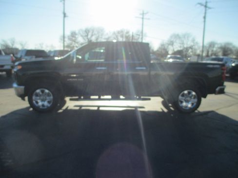 Certified 2022 Chevrolet Silverado 2500 LTZ w/ LTZ Convenience Package image 9