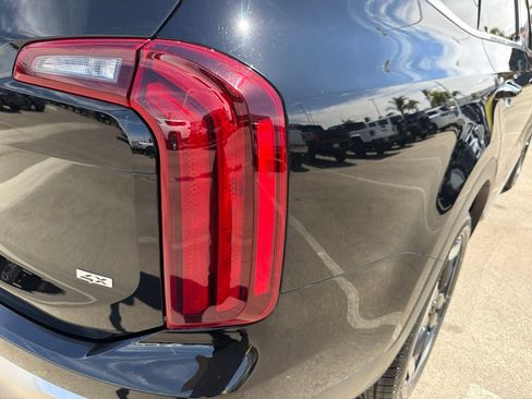 Used 2025 Kia Telluride S AWD/4WD image 5