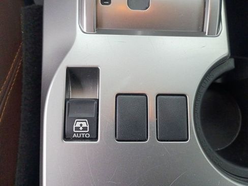 Used 2020 Toyota 4Runner image 35