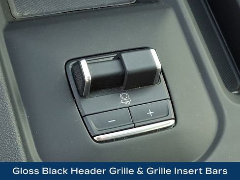 Used 2025 GMC Sierra 2500 AT4 w/ AT4 Premium Plus Package image 28