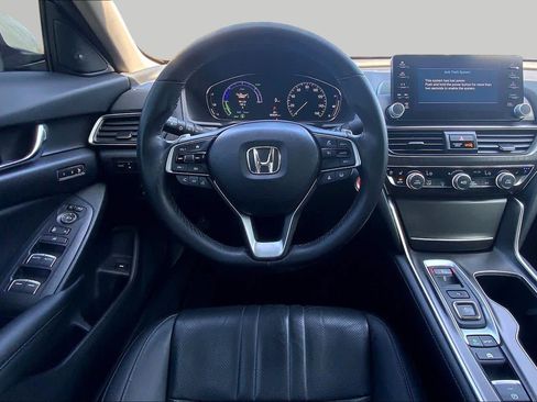 Used 2021 Honda Accord Touring image 5