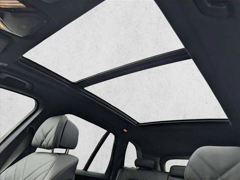 New 2026 BMW X5 xDrive50e image 14