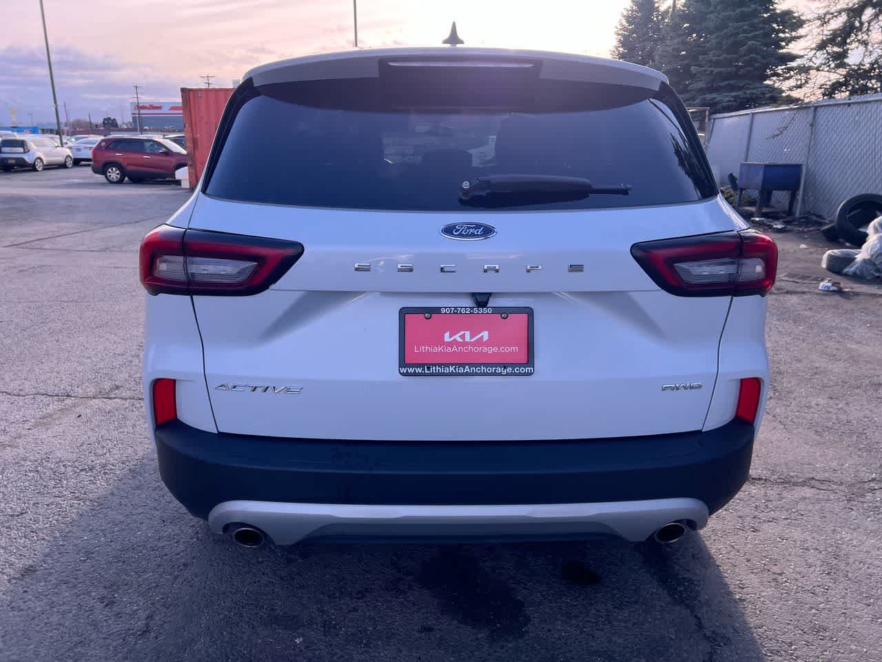 Used 2025 Ford Escape Active AWD/4WD image 27