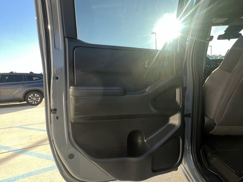 Used 2026 Nissan Frontier SV w/ Tow Package image 18