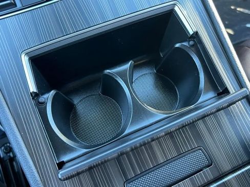 Certified 2023 Toyota Sienna Platinum image 38