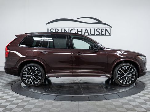 New 2026 Volvo XC90 B6 Ultra w/ Protection Package image 4