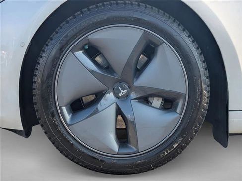 Used 2020 Tesla Model 3 Performance image 23