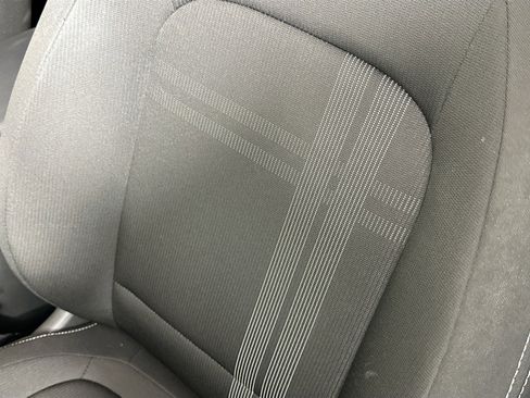 Used 2023 Hyundai Venue SEL image 18