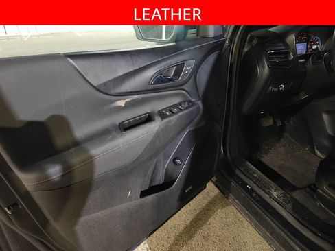 Used 2022 Chevrolet Equinox RS w/ RS Leather Package image 5
