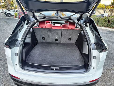 Used 2024 Jeep Wagoneer Launch Edition image 21