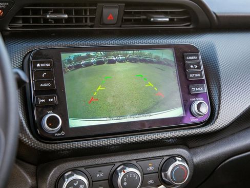 Used 2024 Nissan Kicks SV image 16