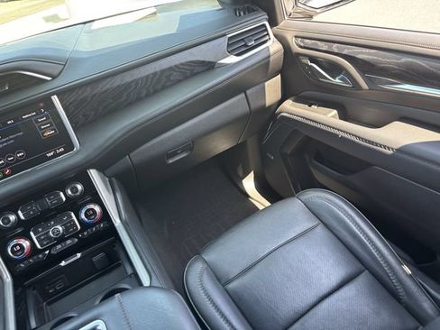 Used 2021 GMC Yukon XL Denali AWD/4WD image 16