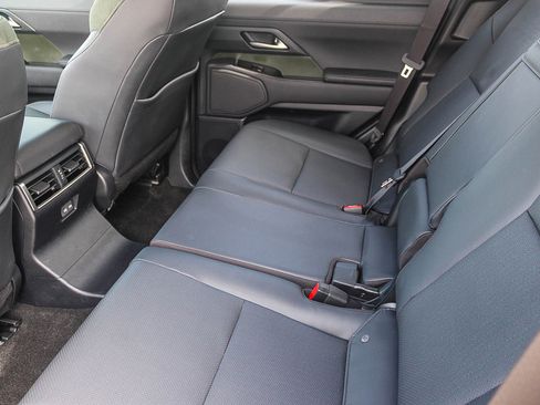 Used 2024 Lexus GX 550 image 19