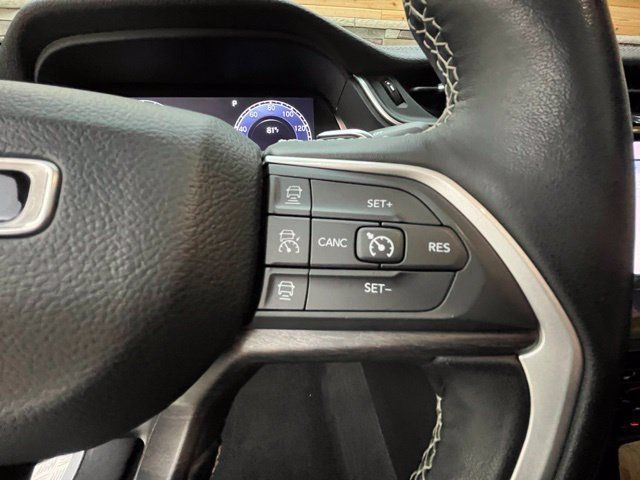 Used 2022 Jeep Grand Cherokee Limited AWD/4WD image 19