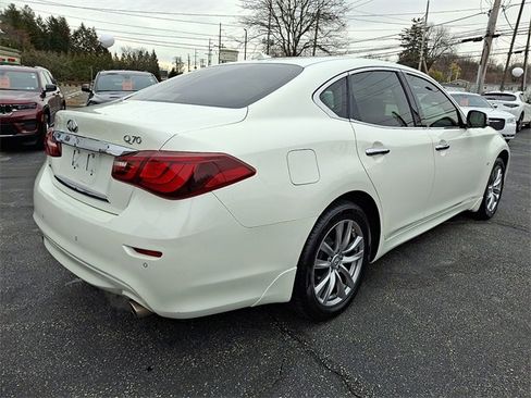 Used 2016 INFINITI Q70 3.7 image 6