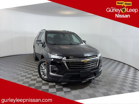 Used 2023 Chevrolet Traverse LT image 1