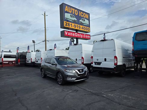 Used 2020 Nissan Rogue SL w/ Premium Package FWD image 36