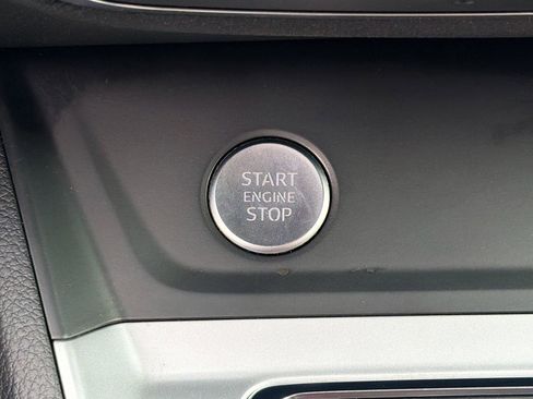 Used 2020 Audi Q3 2.0T Premium w/ Convenience Package image 36