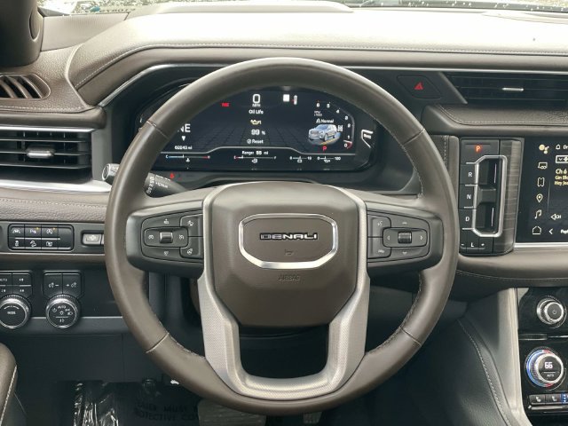 Used 2023 GMC Yukon Denali AWD/4WD image 7