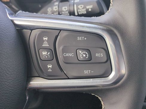 Used 2025 Jeep Wrangler Unlimited Sahara w/ Safety Group AWD/4WD image 28