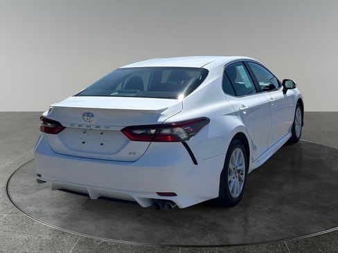 Used 2024 Toyota Camry SE FWD image 9