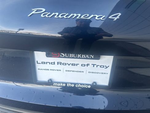 Used 2019 Porsche Panamera 4 image 24