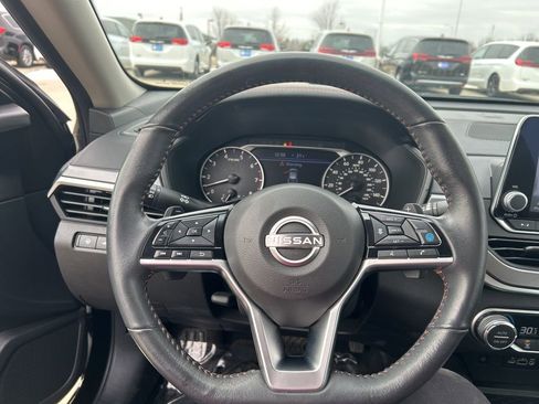 Used 2024 Nissan Altima 2.5 SR image 34