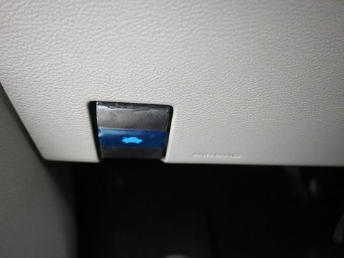 Used 2023 Chrysler Voyager LX image 30