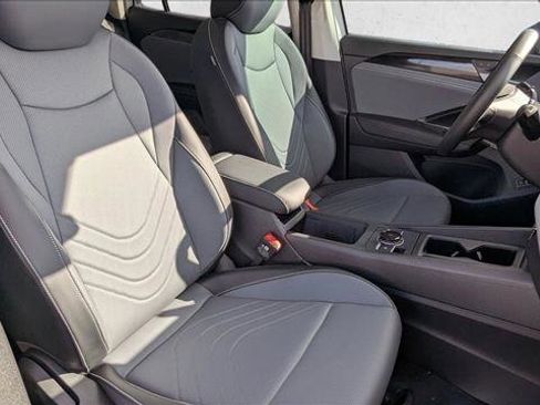 New 2026 Volkswagen Tiguan SE AWD/4WD image 28