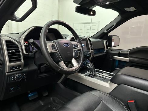 Used 2019 Ford F150 Lariat RWD image 29