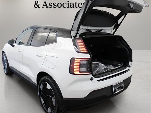 New 2026 Volvo EX30 Ultra image 30