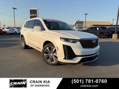 Used 2021 Cadillac XT6 Premium Luxury image 1