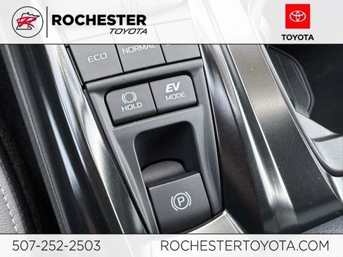 Certified 2025 Toyota Camry SE w/ Convenience Package image 18