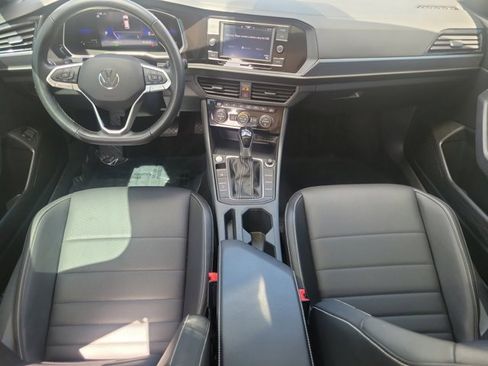 Used 2023 Volkswagen Jetta SE image 12
