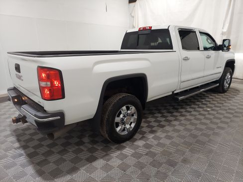 Used 2019 GMC Sierra 2500 SLT AWD/4WD image 3