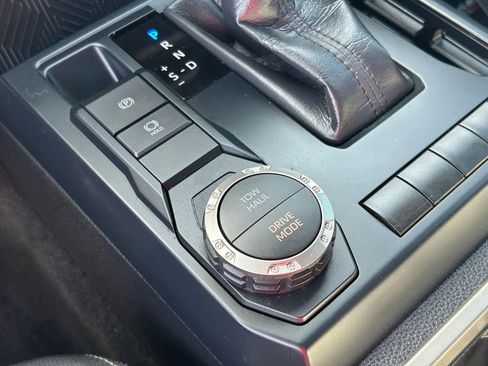 Used 2025 Toyota Tacoma TRD Sport image 33