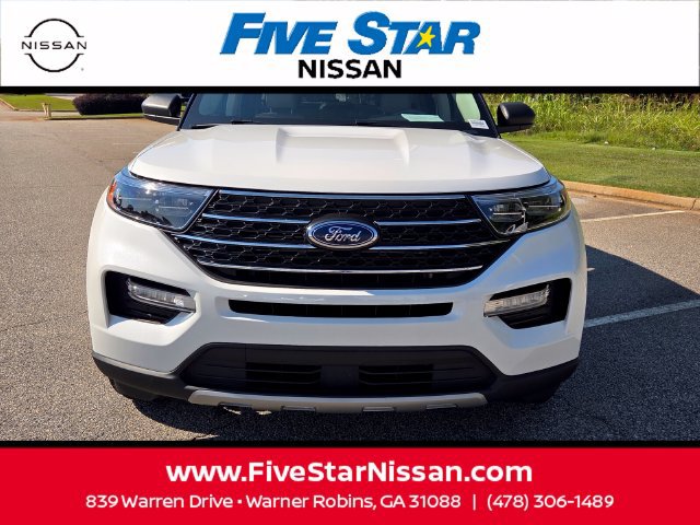 Used 2024 Ford Explorer XLT w/ Equipment Group 202A RWD image 2