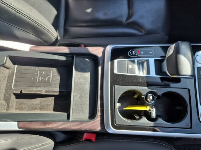 Used 2019 Audi Q8 Premium Plus AWD/4WD image 29