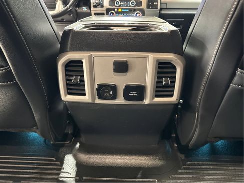 Used 2022 Ford F350 Lariat w/ Black Appearance Package image 25