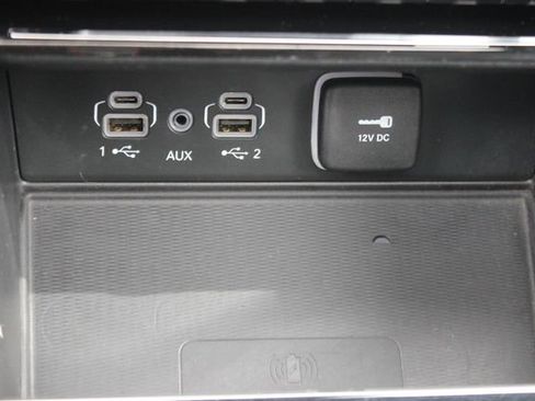 Used 2023 Jeep Grand Cherokee Altitude AWD/4WD image 10