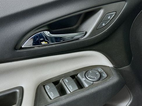 Used 2023 Chevrolet Equinox LS w/ Driver Confidence II Package image 15