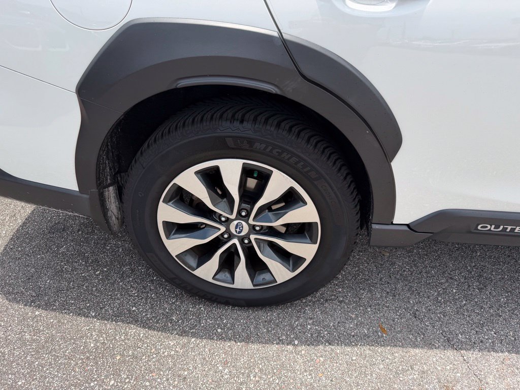 Used 2023 Subaru Outback Touring XT AWD/4WD image 5