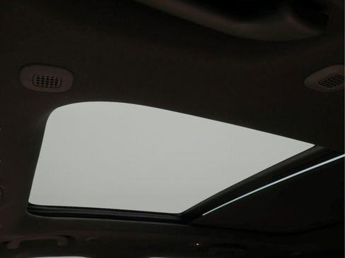 Used 2024 Jeep Grand Cherokee Limited image 12