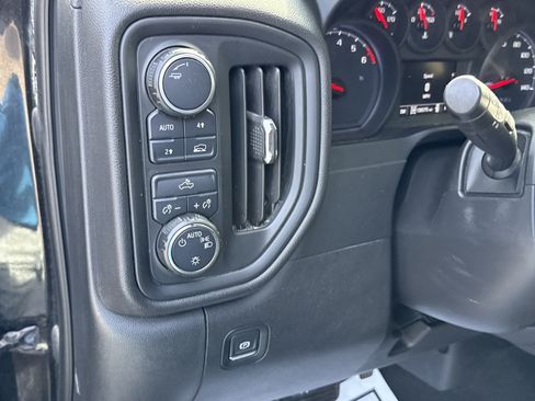 Used 2021 Chevrolet Silverado 1500 Custom AWD/4WD image 28