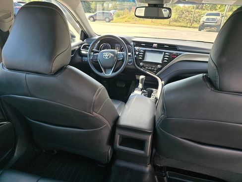 Used 2018 Toyota Camry SE image 22