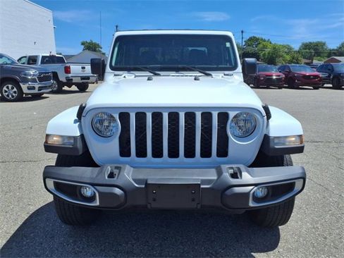 Used 2021 Jeep Gladiator Sport image 2