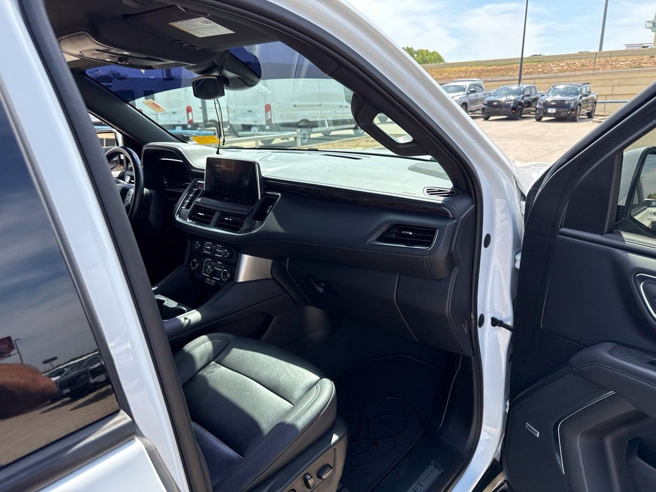 Used 2023 Chevrolet Suburban Z71 AWD/4WD image 15