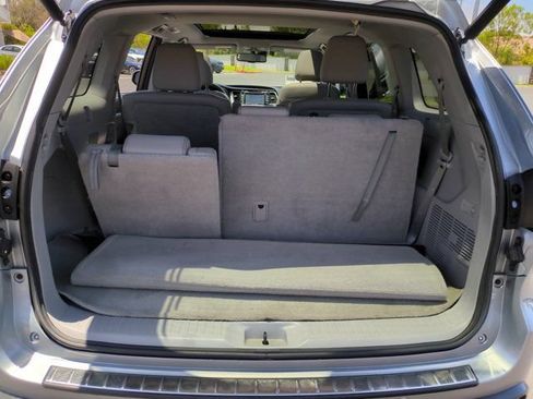 Used 2016 Toyota Highlander Limited Platinum FWD image 30